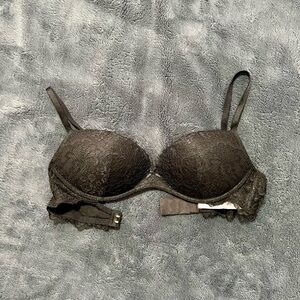 Victoria’s Secret: Dream Angels Bra